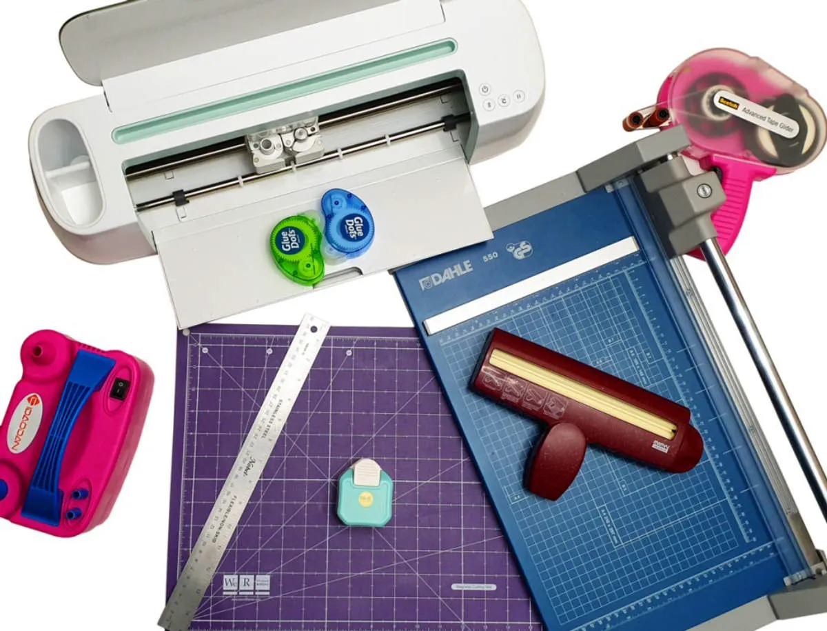 10 Essential Tools for Crafting and DIY Projects