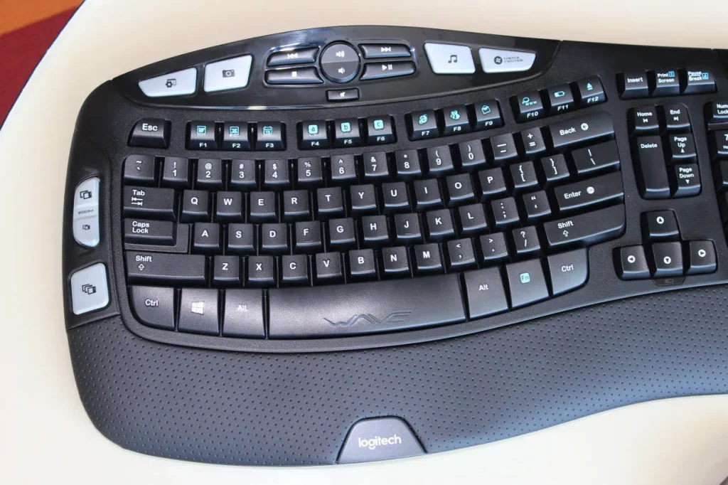 Keunggulan dan Cara Menggunakan Keyboard Wireless untuk Efisiensi Kerja